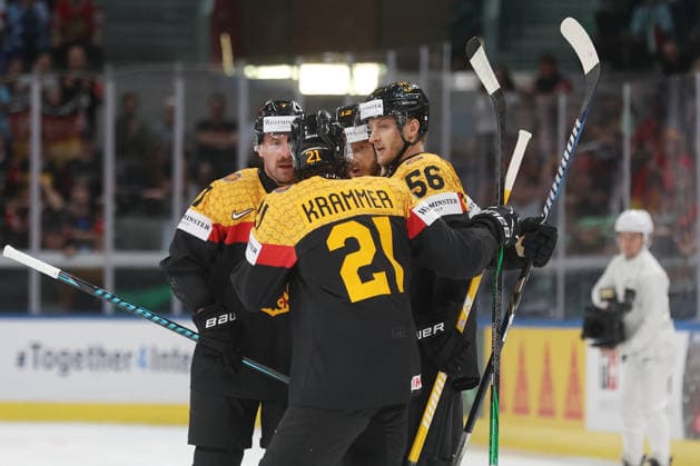 22.05.2026 Swiss Life Arena Zuerich , SCHWEIZ, Herren Eishockey IIHF World Championship, WM, Weltmeisterschaft Zurich 2026 Gruppe A GER - HUN Torjubel ua. mit Maximilian Kastner, Eric Mik , Nicolas Krammer und Manuel Wiederer (GER) beim Treffer zum 1:0