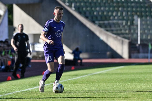 Relegation Regionalliga Bayern; TSV Schwaben Augsburg - SV Kirchanschöring; 22.05.2026 AUGSBURG, GERMANY - 22. MAI: am BAll Lukas RAMSER (TSV Schwaben Augsburg 10) Einzelfoto Freisteller während dem Match zwischen dem TSV Schwaben Augsburg und dem SV Kirchanschöring beim Rückspiel der Relegation zur Regionalliga Bayern im Rosenaustadion Copyright: xBEAUTIFULxSPORTS Goldbergx