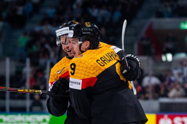 ZURICH, SWITZERLAND - MAY 22: Kai Wissmann (Germany, 6) and Leon Gawanke (Germany, 9) during their goal celebration of the 6:1 during the Preliminary Round - Group A Match 33 between Germany and Hungary at the IIHF Ice hockey, Eishockey World Championship, WM, Weltmeisterschaft 2026, Swiss Life Arena on May 22, 2026 in Zurich, Switzerland. Zurich Switzerland Copyright: xTimoxSteinx