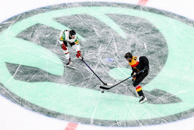 Ice hockey, Eishockey - IIHF WC 2026 ZURICH,SWITZERLAND,22.MAY.26 - ICE HOCKEY - IIHF Ice Hockey World Championship, WM, Weltmeisterschaft 2026, group stage, Germany vs Hungary. Image shows Peter Vincze (HUN) and Andreas Eder (GER).  GEPAxpictures xMaticxKlansek