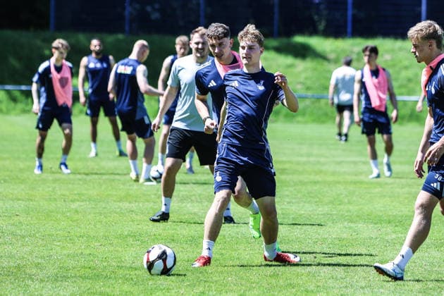 Fussball, 3.Liga Saison 2025 2026 Training MSV Duisburg 22.05.2026, Trainingsgelände MSV Duisburg Tim Heike (MSV Duisburg, 9) Dominik Kother (MSV Duisburg, 31) Duisburg Trainingsgelände MSV Duisburg Nordrhein-Westfalen Deutschland