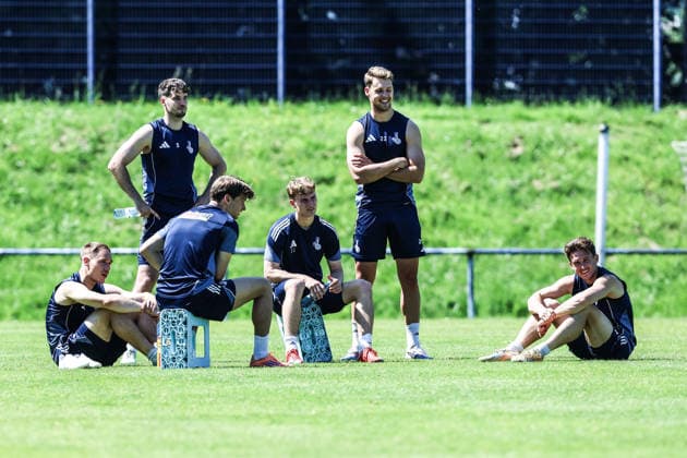 Fussball, 3.Liga Saison 2025 2026 Training MSV Duisburg 22.05.2026, Trainingsgelände MSV Duisburg Florian Krüger (MSV Duisburg, 26) Tobias Fleckstein (MSV Duisburg, 5) Dominik Kother (MSV Duisburg, 31) Thilo Töpken (MSV Duisburg, 22) Patrick Sussek (MSV Duisburg, 37) Duisburg Trainingsgelände MSV Duisburg Nordrhein-Westfalen Deutschland
