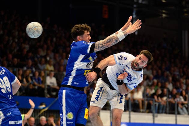 Tim Suton (TBV Lemgo Lippe, 23) und Justin Kurch (ThSV Eisenach, 52) GER, ThSV Eisenach gegen TBV Lemgo Lippe, 1. Daikin Handballbundesliga, Handball, 32.Spieltag, Saison 2025 2026, 22.05.2026 GER, ThSV Eisenach gegen TBV Lemgo Lippe, 1. Daikin Handballbundesliga, Handball, 32.Spieltag, Saison 2025 2026, 22.05.2026 Eisenach Copyright: xEibner-Pressefoto MartinxHerbstx EP_MHT