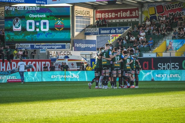 Fussball Österreich, Admiral Bundesliga Europacup-Playoff Finale ECL 2025 2026, SV Oberbank Ried vs. SK Rapid Wien (SKR) - BWT x Oberösterreichische Arena (Ried): Teamfoto, Mannschaftsfoto SV Ried Copyright: xLukasxBierederx