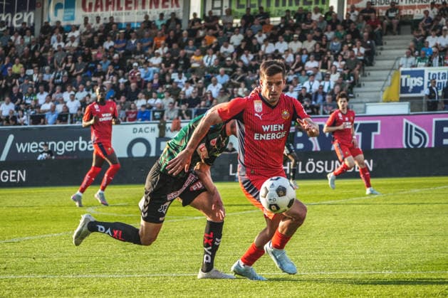 Fussball Österreich, Admiral Bundesliga Europacup-Playoff Finale ECL 2025 2026, SV Oberbank Ried vs. SK Rapid Wien (SKR) - BWT x Oberösterreichische Arena (Ried): Jonas Auer Copyright: xLukasxBierederx