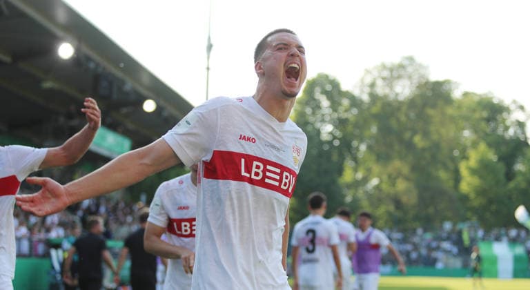 Berlin , Fußball Finale DFB-Pokal Junioren VfL Wolfsburg vs. VfB Stuttgart , Ivan Knezevic ( VfB )