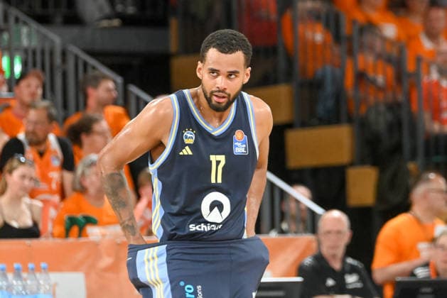 Norris Agbakoko (ALBA Berlin, 17) RASTA Vechta vs. ALBA Berlin, easyCredit Basketball Bundesliga, Play-Off, Saison 2025 2026, 22.05.2026, RASTA Vechta vs. ALBA Berlin, easyCredit Basketball Bundesliga, Play-Off, Saison 2025 2026, 22.05.2026 Vechta Copyright: xEibner-Pressefoto RobertxGertzenx EP_RGN