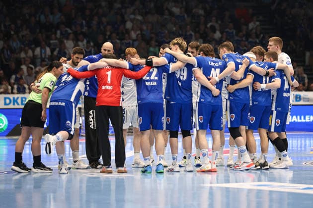 2026.05.22, xkwix, Handball, HBL, ThSV Eisenach - TBV Lemgo Lippe, Werner-Aßmann-Halle, 32.Spieltag, Saison 2025 2026: Beide Teams vor Anpfiff im Kreis Photo: xKamilxWilkowskixPressefotoKochx Thüringen Deutschland