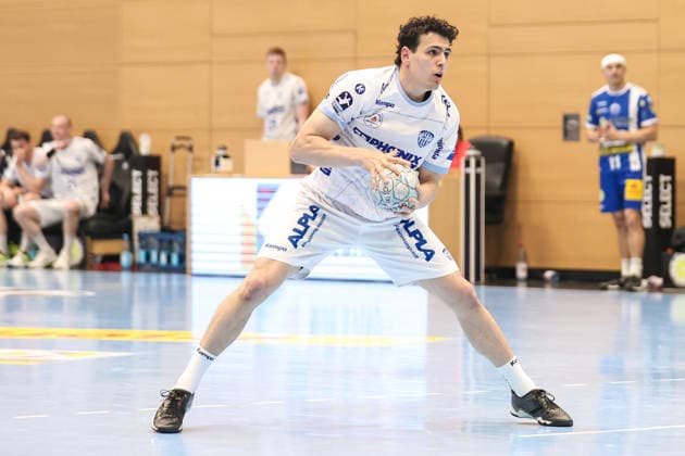 2026.05.22, xkwix, Handball, HBL, ThSV Eisenach - TBV Lemgo Lippe, Werner-Aßmann-Halle, 32.Spieltag, Saison 2025 2026: Samuel Zehnder (TBV Lemgo Lippe 4) wirft den Ball beim Freiwurf auf das Tor Photo: xKamilxWilkowskixPressefotoKochx Thüringen Deutschland