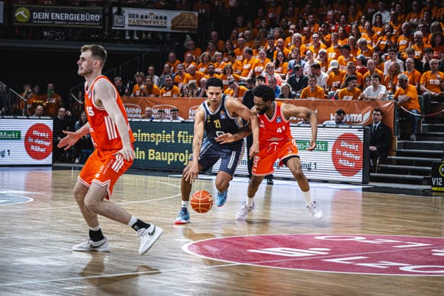1. Basketball Bundesliga, easyCredit BBL, Saison 2025 2026, Herren, Playoffs, Viertelfinale, Spiel 3, 22.05.2026, RASTA Vechta - ALBA Berlin Michael Rataj ( 21 - ALBA BERLIN) in Aktion Vechta RASTA Dome Niedersachsen Deutschland