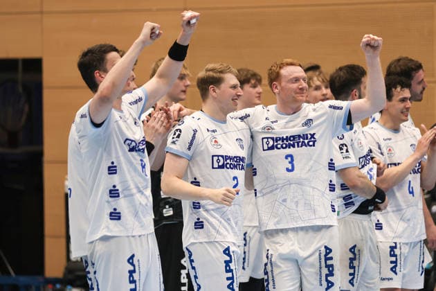 2026.05.22, xkwix, Handball, HBL, ThSV Eisenach - TBV Lemgo Lippe, Werner-Aßmann-Halle, 32.Spieltag, Saison 2025 2026: Das Team aus Lemgo jubelt nach Sieg Lukas Hutecek (TBV Lemgo Lippe 2) Nicolai Theilinger (TBV Lemgo Lippe 3)Photo: xKamilxWilkowskixPressefotoKochx Thüringen Deutschland