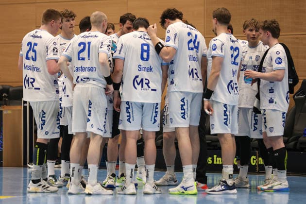 2026.05.22, xkwix, Handball, HBL, ThSV Eisenach - TBV Lemgo Lippe, Werner-Aßmann-Halle, 32.Spieltag, Saison 2025 2026: Die Mannschaft aus Lemgo im Kreis beim Timeout Photo: xKamilxWilkowskixPressefotoKochx Thüringen Deutschland