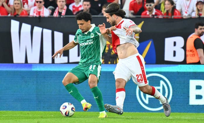 22.05.2026 - Fussball - Saison 2025 2026 - Relegation 2. Fussball Bundesliga - Hinspiel: Rot Weiss Essen RWE - SpVgg Greuther Fürth ( Kleeblatt ) - Sportfoto Zink - xwoxzix - DFL regulations prohibit any use of photographs as image sequences and or quasi-video - only for editorial use - Sayfallah Ltaief (47, SpVgg Greuther Fürth ) Jose Enrique Rios Alonso (23, Rot-Weiss Essen )