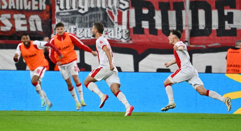 22.05.2026 - Fussball - Saison 2025 2026 - Relegation 2. Fussball Bundesliga - Hinspiel: Rot Weiss Essen RWE - SpVgg Greuther Fürth ( Kleeblatt ) - Sportfoto Zink - xwoxzix - DFL regulations prohibit any use of photographs as image sequences and or quasi-video - only for editorial use - Torjubel Jubel Freude nach Treffer Tor Torschuß zum 1:0 durch Torben Müsel (26, Rot-Weiss Essen ) -