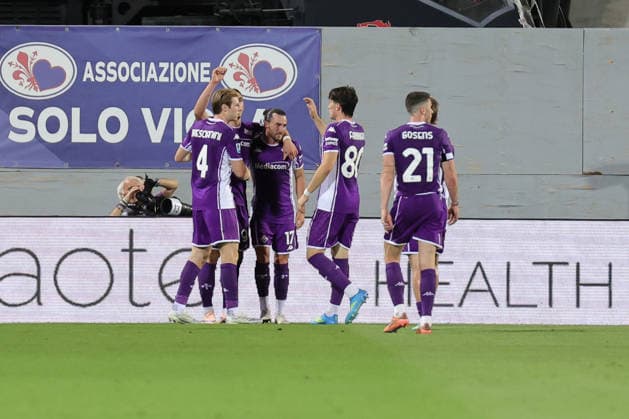 ACF Fiorentina v Atalanta - Campionato Serie A Roberto Piccoli of ACF Fiorentina celebrates with teammates after scoring goal during the Italian Serie A football match between ACF Fiorentina and Atalanta, on May 22 ,2026 at the Artemio-Franchi stadium in Florence. Firenze FI Italy  Copyright: xAndreaxMartinix originalFilename:martini-acffiore260522_np8F0.jpg