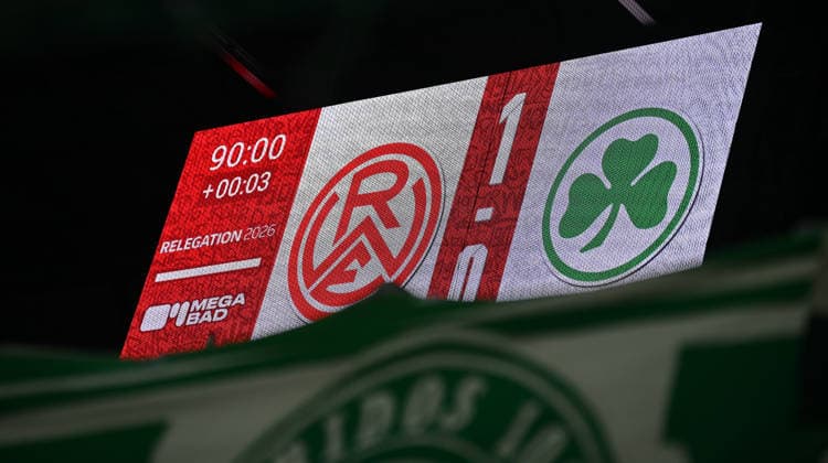 22.05.2026 - Fussball - Saison 2025 2026 - Relegation 2. Fussball Bundesliga - Hinspiel: Rot Weiss Essen RWE - SpVgg Greuther Fürth ( Kleeblatt ) - Sportfoto Zink - xwoxzix - DFL regulations prohibit any use of photographs as image sequences and or quasi-video - only for editorial use - Endergebnis auf Anzeigetafel