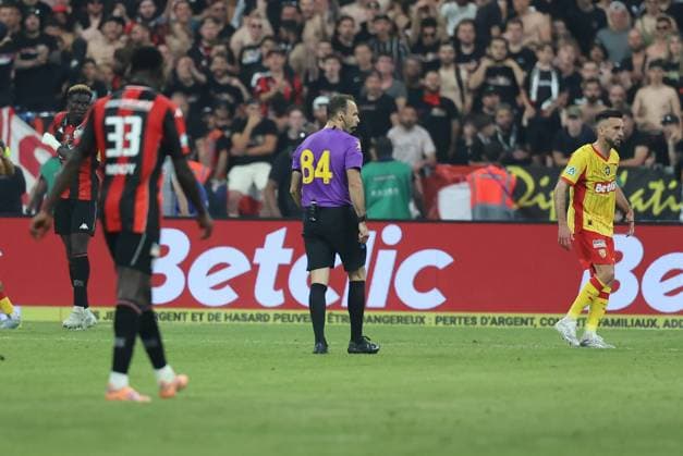 FINALE CDF - RC LENS - NICE PHOTOPQR VOIX DU NORD Matthieu BOTTE ; 22 05 2026 ; 20260522. Paris. foot direct Lens Nice. Photo matthieu botte French Cup final football match between RC Lens and OGC Nice at the Stade de France stadium, in Paris, on May 22, 2026. France  Copyright: xPHOTOPQR VOIXxDUxNORD MAXPPPxMatthieuxBOTTEx 20260522VDN3272 20260522VDN3272