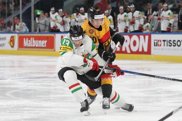 22.05.2026 Swiss Life Arena Zuerich , SCHWEIZ, Herren Eishockey IIHF World Championship, WM, Weltmeisterschaft Zurich 2026 Gruppe A GER - HUN Krisztian Nagy (li,HUN) gegen Alexander Ehl (GER)