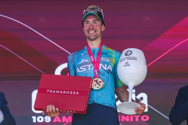 109th Giro d Italia 2026 - Stage 13 a 189km stage from Alessandria to Verbania - 22 05 2026 Alberto Bettiol of Italy (XDS Astana Team) celebrates at podium as stage winner during the 109th Giro d Italia 2026, Stage 13 a 189km stage from Alessandria to Verbania UCIWT on May 22, 2026 in Verbania, Italy Copyright: xBEAUTIFULxSPORTS Carabellix