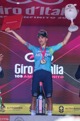 109th Giro d Italia 2026 - Stage 13 a 189km stage from Alessandria to Verbania - 22 05 2026 Alberto Bettiol of Italy (XDS Astana Team) celebrates at podium as stage winner during the 109th Giro d Italia 2026, Stage 13 a 189km stage from Alessandria to Verbania UCIWT on May 22, 2026 in Verbania, Italy Copyright: xBEAUTIFULxSPORTS Carabellix