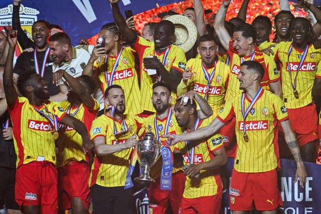 French Cup - RC Lens wins over OGC Nice FA RC Lens’ players celebrate their win over during OGC Nice after the French Cup final football match at the Stade de France in Paris on May 22, 2026. Photo by Firas Abdullah ABACAPRESS.COM Paris Ile-de-France France  Copyright: xAbdullahxFiras ABACAx