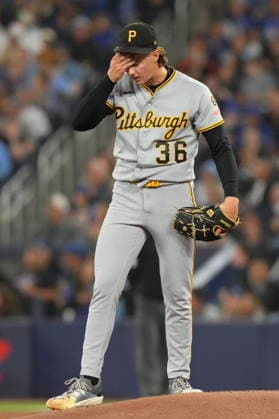 May 22, 2026, Toronto, On, CAN: Pittsburgh Pirates pitcher Bubba Chandler (36) reacts during third inning MLB, Baseball Herren, USA baseball action against the Toronto Blue Jays in Toronto on Friday, May 22, 2026. Bubba Chandler  - ZUMAc35_ 20260522_zaf_c35_166 Copyright: xChrisxYoungx