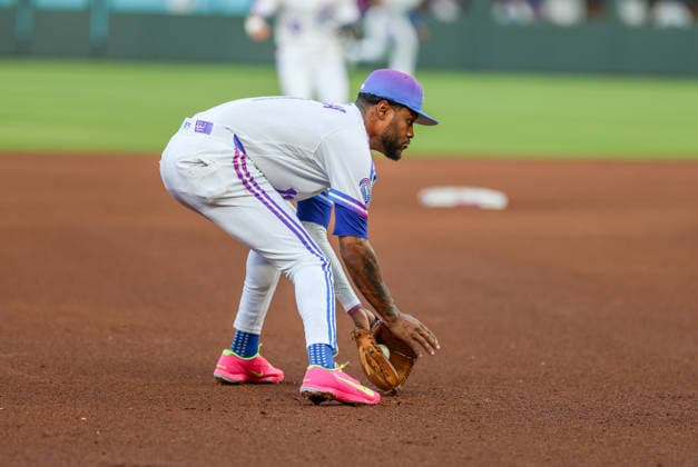 MAY 22, 2026: Kansas City Royals third baseman Maikel Garcia (11) fields a ground ball to start a double play against the Seattle Mariners at Kauffman Stadium in Kansas City, MO. CSM MLB, Baseball Herren, USA 2026: Mariners Vs Royals May 22  - ZUMAc04_ 20260522_zma_c04_078 Copyright: xRomanxPunox