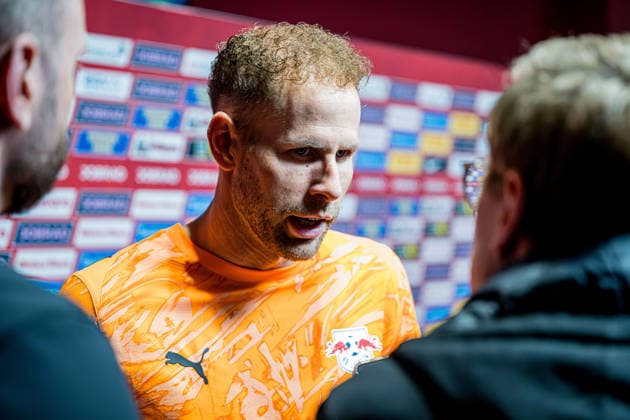 Leipzigs Torwart Torhueter Peter Gulacsi. Fussball 1. Bundesliga, 34. Spieltag: SC Freiburg - RB Leipzig. 16. Mai 2026: Freiburg, Europa-Park-Stadion. SC Freiburg - RB Leipzig *** Leipzig goalkeeper Peter Gulacsi Soccer 1 Bundesliga, Matchday 34 SC Freiburg RB Leipzig 16 May 2026 Freiburg, Europa Park Stadion SC Freiburg RB Leipzig