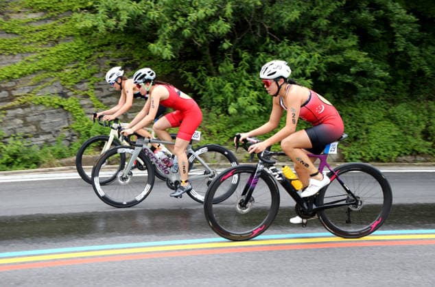 2026 Lianyungang Triathlon Asian Cup Contestants compete in the Excellent Group of the 2026 Lianyungang Triathlon Asian Cup in Lianyungang, Jiangsu Province, China on May 23, 2026. Lianyungang Jiangsu China  Copyright: xCFOTOx i1779547965106