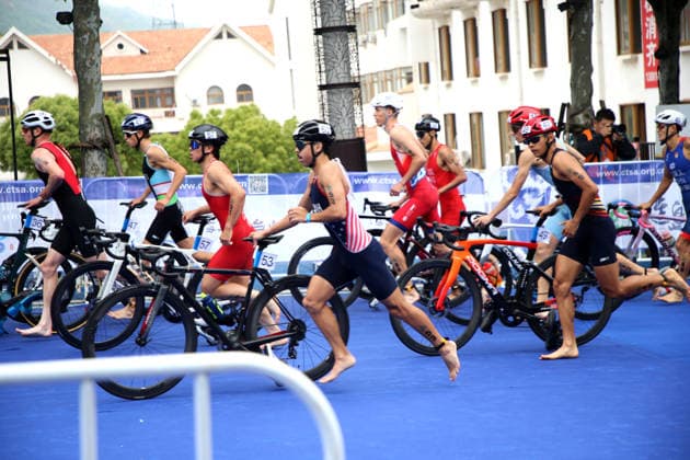 2026 Lianyungang Triathlon Asian Cup Contestants compete in the Excellent Group of the 2026 Lianyungang Triathlon Asian Cup in Lianyungang, Jiangsu Province, China on May 23, 2026. Lianyungang Jiangsu China  Copyright: xCFOTOx i1779547966162