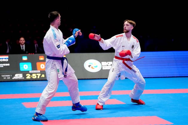 Deutschland: EKF Karate Europameisterschaft Seniors 2026 - Eissporthalle, Frankfurt: Haubold Janne (GER, Rot) verliert im Kampf um die Bronze Medaille gegen Kvesic Ivan (CRO, Blau) in der Kategorie Male Kumite -84 Kg Frankfurt am Main Eissporthalle Frankfurt Hessen Deutschland Copyright: xKjetilxWaberx