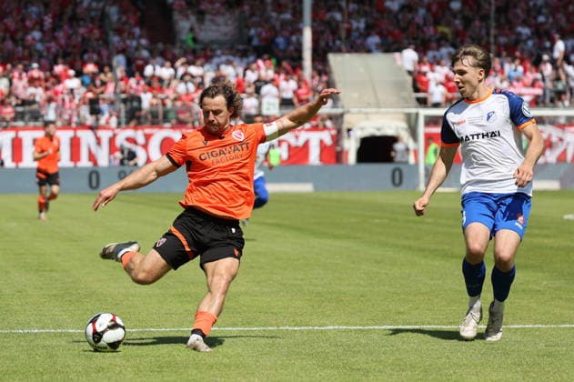 6 Jonas Hofmann (Energie Cottbus, l.), 8 Colin Raack (Krieschow) Fussball Landespokal Brandenburgt 2025 2026 Finale FC Energie Cottbus - VfB Krieschow 1921