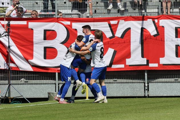 Krieschower Torjubel Fussball Landespokal Brandenburgt 2025 2026 Finale FC Energie Cottbus - VfB Krieschow 1921