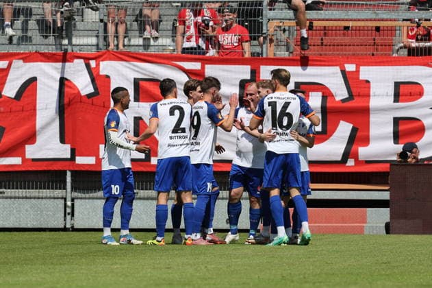 Krieschower Torjubel Fussball Landespokal Brandenburgt 2025 2026 Finale FC Energie Cottbus - VfB Krieschow 1921