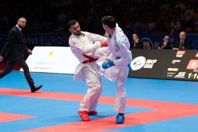 23.05.2026, xhfmx, Karate EKF Senior Championships 2026, Ugur Aktas (Türkei) im Kampf gegen Matteo Avanziani (Italien) (DFL DFB REGULATIONS PROHIBIT ANY USE OF PHOTOGRAPHS as IMAGE SEQUENCES and or QUASI-VIDEO) Frankfurt