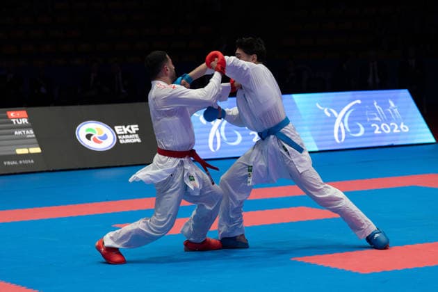23.05.2026, xhfmx, Karate EKF Senior Championships 2026, Ugur Aktas (Türkei) im Kampf gegen Matteo Avanziani (Italien) (DFL DFB REGULATIONS PROHIBIT ANY USE OF PHOTOGRAPHS as IMAGE SEQUENCES and or QUASI-VIDEO) Frankfurt
