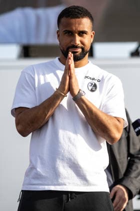 FREIBURG IM BREISGAU, GERMANY - MAY 21: Daniel Kofi Kyereh thanks the fans during a reception at Messe Freiburg following the UEFA Europa League 2026 Final versus Aston Villa on May 21, 2026 in Freiburg im Breisgau, Germany.  Copyright: xFrankxSchererx xSPPx Sportspressphoto_152133