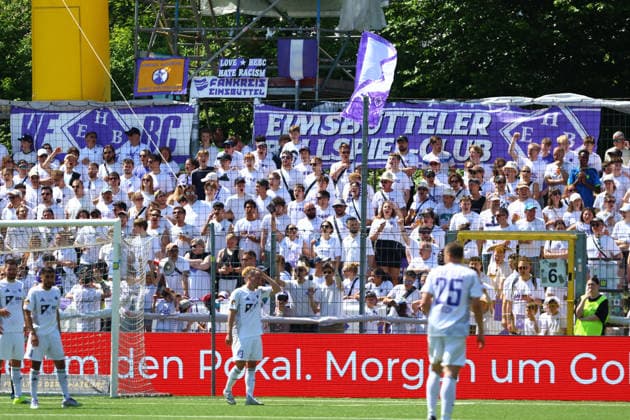 Fans von HEBC beim Hamburger Lotto-Pokalfinale. Fußball I Herren I Lotto Pokal I Saison 2025-2026 I Finale I SC Vorwärts Wacker04 Billstedt - HEBC I 23.05.2026 I Stadion Hoheluft