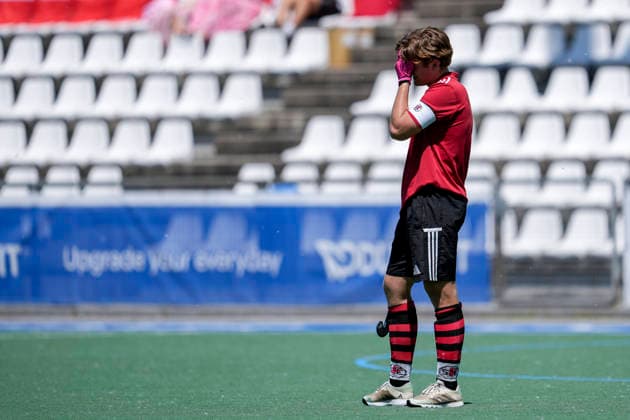Emil Ross (Frankfurt, 6, Kapitän), Spieler vom SC Frankfurt 1880, enttäuscht schauend, Enttäuschung, Frustration, disappointed, pessimistisch, nach dem Gegentor zum 6:2, Action, Aktion, Spielszene, 23.05.2026, Mannheim (Deutschland), Hockey, Bundesliga, Play-down, Herren, Mannheimer HC - SC Frankfurt 1880