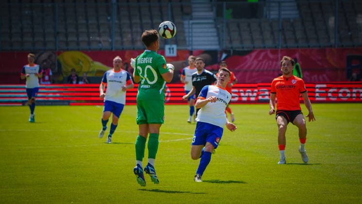 Fußball, Herren, Saison 2025 2026, Landespokal Brandenburg, Finale, Finaltag der Amateure, FC Energie Cottbus vs. VfB 1921 Krieschow, Samstag 23.05.2026, LEAG Energie Stadion Cottbus, Im Bild: Max Böhnke (l. Energie) und Paul Pahlow (r. Cottbus) Brandenburg Deutschland