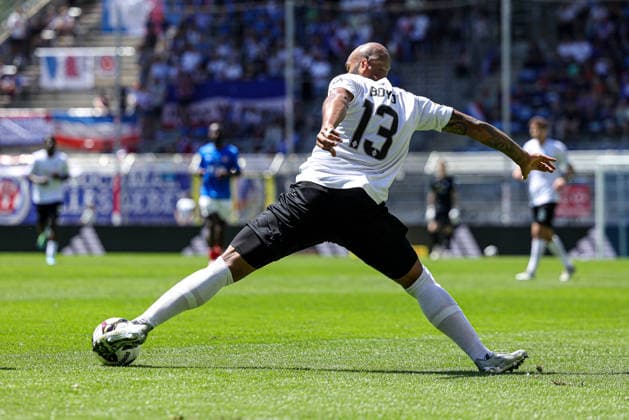 23.05.2026, xhettx, Fussball Landespokal Baden Finale, VfR Mannheim - SV Waldhof Mannheim v.l. Terrence Boyd (SV Waldhof Mannheim, 13) am Ball (DFL DFB REGULATIONS PROHIBIT ANY USE OF PHOTOGRAPHS as IMAGE SEQUENCES and or QUASI-VIDEO)