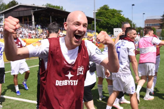 Fußball I Herren I Saison 2025 2026 I Verbandspokal I Finale I SC Vorwärts Wacker 04 Billstedt - Hamburg-Eimsbütteler BC I 23.05.2026 Fabian Lemke ( 21, HEBC) jubelt nach dem 1:4 (Nur zur redaktionellen Nutzung.) Hamburg Stadion Hoheluft, Lokstedter Steindamm 87 Hamburg Deutschland Copyright: xLobeca RobertoxSeidelx
