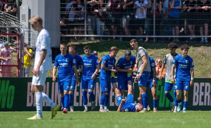 Fußball, Herren, Saison 2025 2026, Finale COSY-WASCH Landespokal Berlin, VSG Altglienicke - BFC Dynamo, Jonas Nietfeld (VSG Altglienicke), Jubel nach Tor zum 2:1 mit Wadenkrämpfen, 23.05. 2026, Copyright: xMatthiasxKochx