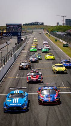 DTM, 3. + 4. Rennen Zandvoort 2026 22 Mercedes-AMG GT3 EVO, Landgraf Motorsport: Lucas Auer, 69 Ferrari 296 GT3 EVO, EMIL FREY RACING: Thierry Vermeulen- picture by Gruppe C Photography Zandvoort Circuit Park Zandvoort Netherlands Copyright: xGruppexCxPhotographyx