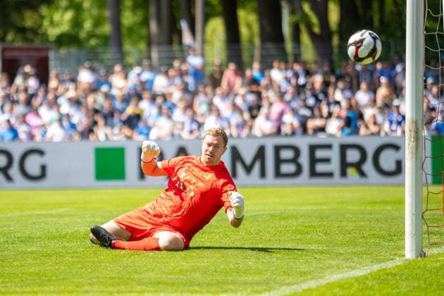 Torhüter Danny Zimmermann (SVP, rot) GER, Fussball, Landespokal, Lüpzer Pils Cup, Finale, SV Pastow - FC Hansa Rostock