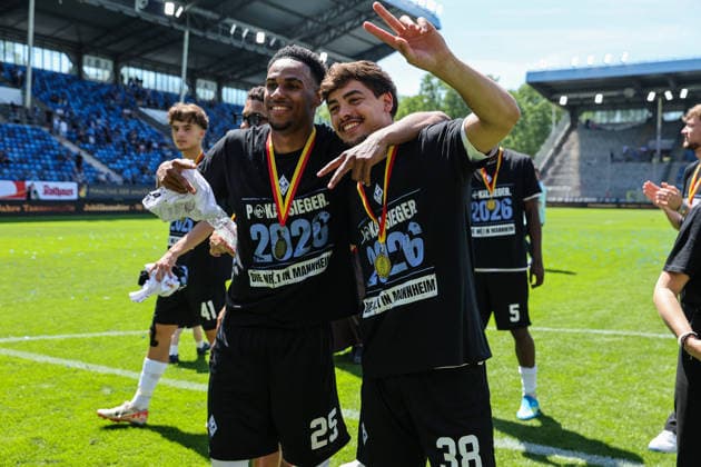 Sanoussy Ba (SV Waldhof Mannheim, 25) und Fumaca de Mascarenhas da Costa Pessoa (SV Waldhof Mannheim, 38) beim BfV-Pokalfinale VfR Mannheim - SV Waldhof Mannheim 07 am 23.05.26 in Carl Benz Stadion, Mannheim xamx Foto: Alfio Marino