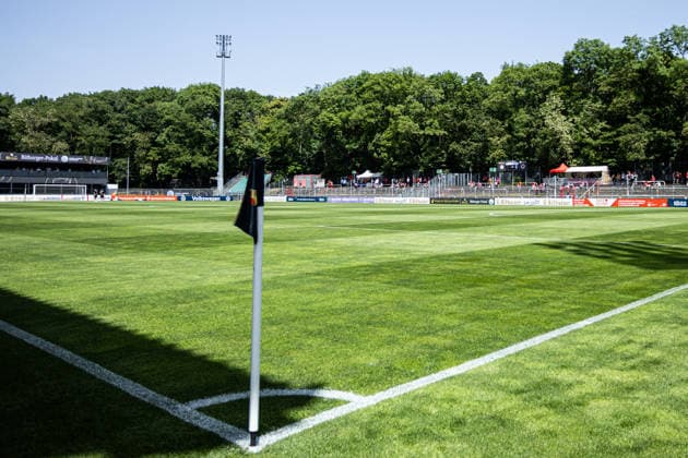 Finaltag der Amateure 2026: SC Fortuna Köln - FC Viktoria Köln; Sportpark Höhenberg, Köln; 23.05.2026 Symbolbild. Symbolbild, Blick auf Stadion im Sportpark Höhenberg vor dem Spiel. Finaltag der Amateure 2026: SC Fortuna Köln - FC Viktoria Köln; Sportpark Höhenberg, Köln; 23.05.2026 Copyright: xBEAUTIFULxSPORTS Buriakovx