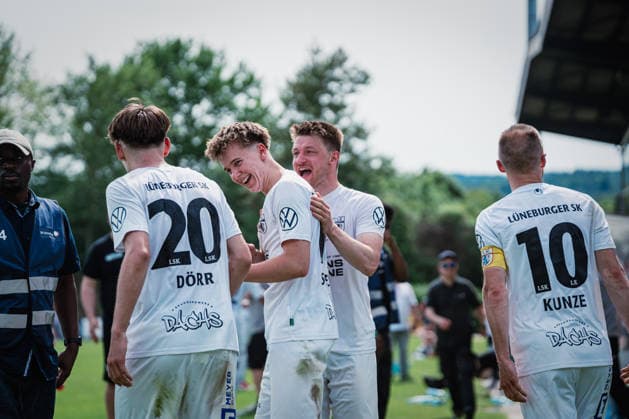 Niedersachsen-Pokal: TuS Bersenbrück vs. Lüneburger SK, 23.05.2026 TOR, JUBEL zum 3:3 durch Tjark Etienne Dörr (Lüneburger SK Hansa, 20) Niedersachsen-Pokal, Finale (Amateure): TuS Bersenbrück vs. Lüneburger SK am 23.05.2026 im August-Wenzel-Stadion, Barsinghausen Copyright: xBEAUTIFULxSPORTS Tonhäuserx