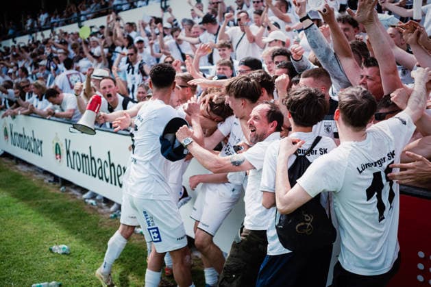 Niedersachsen-Pokal: TuS Bersenbrück vs. Lüneburger SK, 23.05.2026 TOR, JUBEL zum 3:3 durch Tjark Etienne Dörr (Lüneburger SK Hansa, 20) Niedersachsen-Pokal, Finale (Amateure): TuS Bersenbrück vs. Lüneburger SK am 23.05.2026 im August-Wenzel-Stadion, Barsinghausen Copyright: xBEAUTIFULxSPORTS Tonhäuserx
