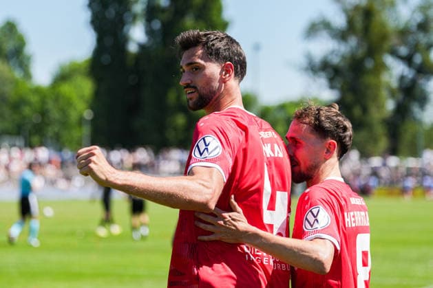 SBFV-Rothaus-Pokal, Bahlinger SC vs FC 08 Villingen, 23.05.2026 Torjubel zum 1:0 durch Elvir Zukaj (Bahlinger SC, 4) SBFV-Rothaus-Pokal, Bahlinger SC vs FC 08 Villingen, Karl-Heitz-Stadion Offenburg, 23.05.2026 Copyright: xBEAUTIFULxSPORTS Boscox